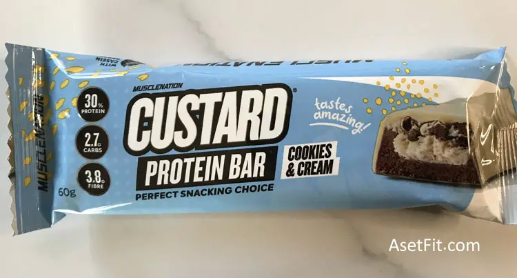 Muscle Nation custard protein bar cookies and cream